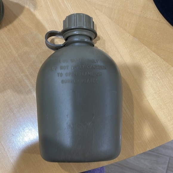 Insulated canteen - Picture 5 of 8